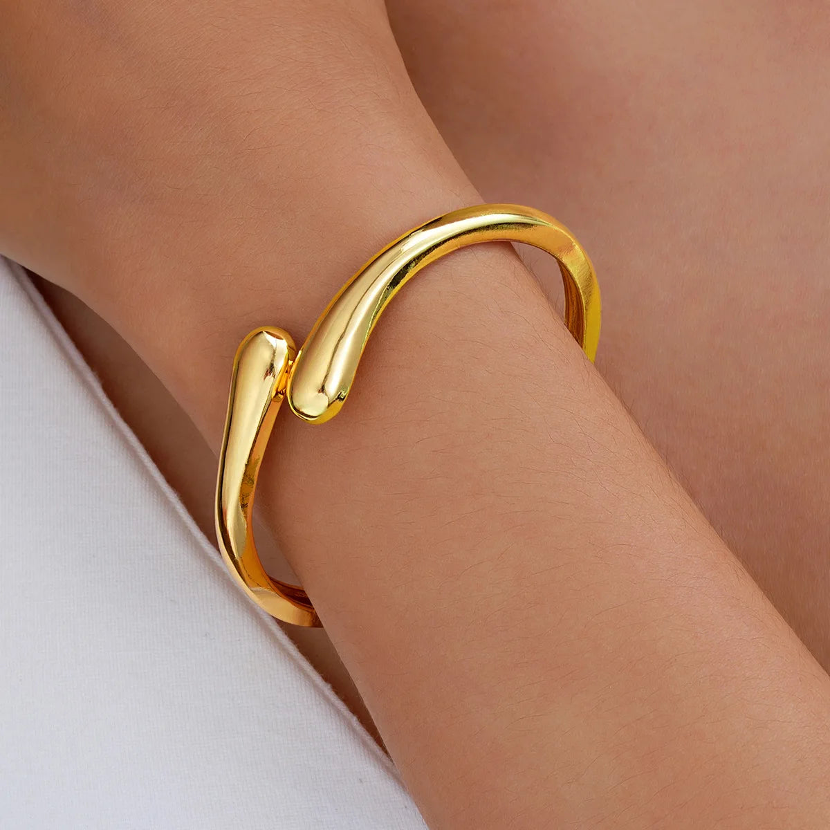 2Pcs Vintage Chunky Waterdrop Bangle Ring Set For Women Fashion Simple Geometric Thick Jewelry Set Trendy Party Jewelry Gift