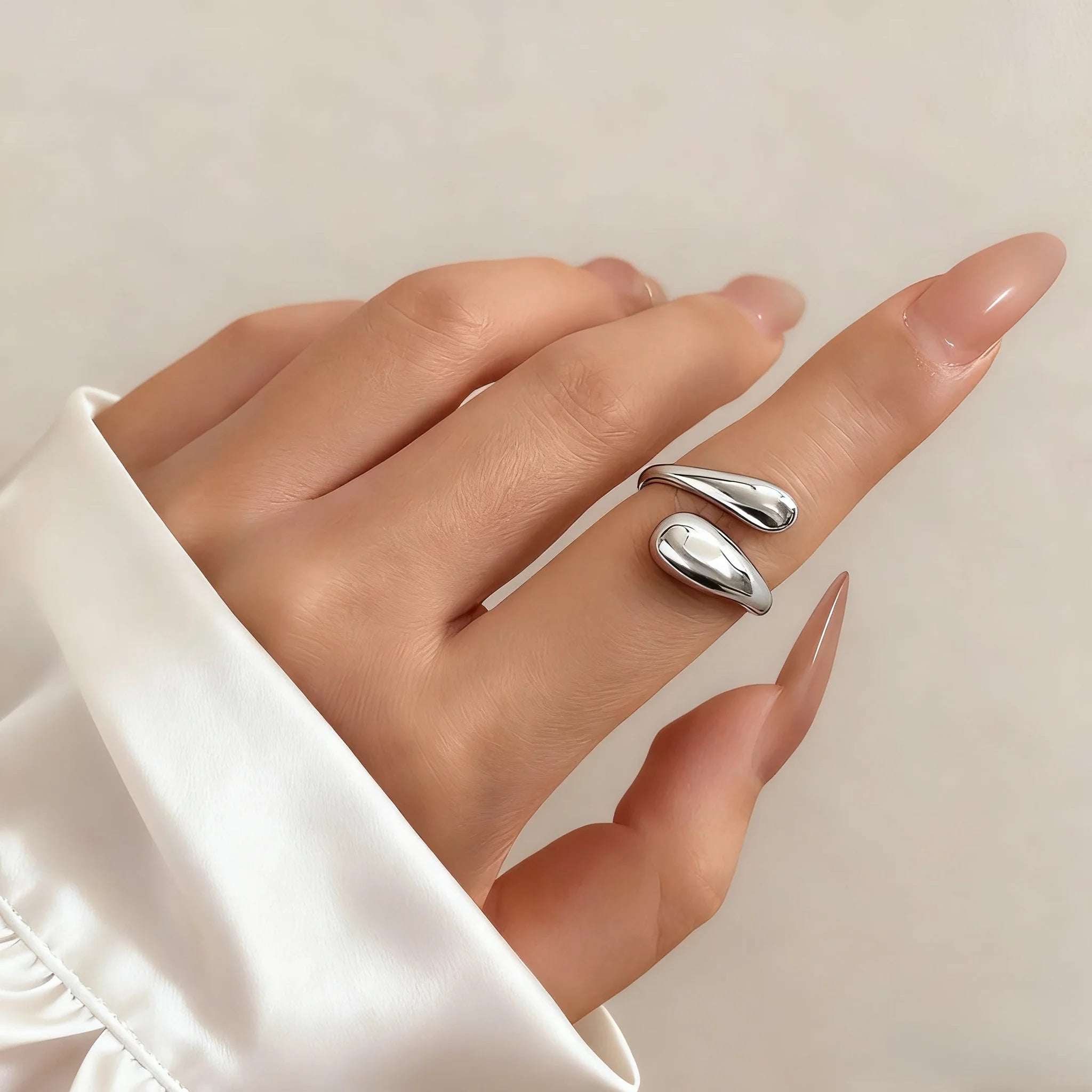 2Pcs Vintage Chunky Waterdrop Bangle Ring Set For Women Fashion Simple Geometric Thick Jewelry Set Trendy Party Jewelry Gift